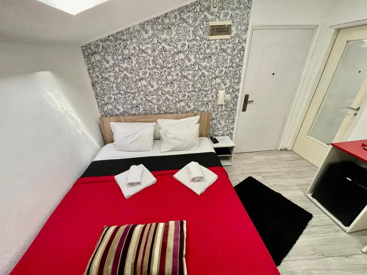 Apartmani Aleksandra U Centru Grada 克拉古耶瓦茨 外观 照片