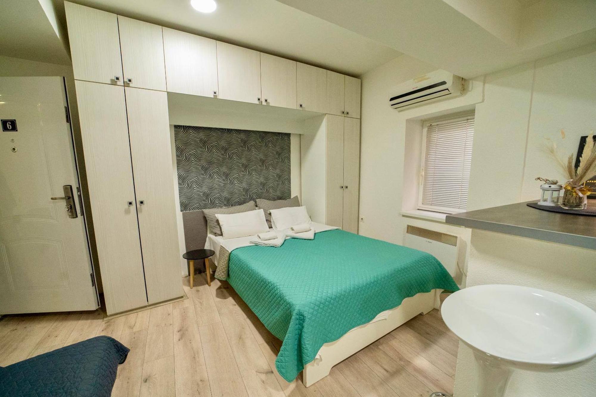 Apartmani Aleksandra U Centru Grada 克拉古耶瓦茨 外观 照片
