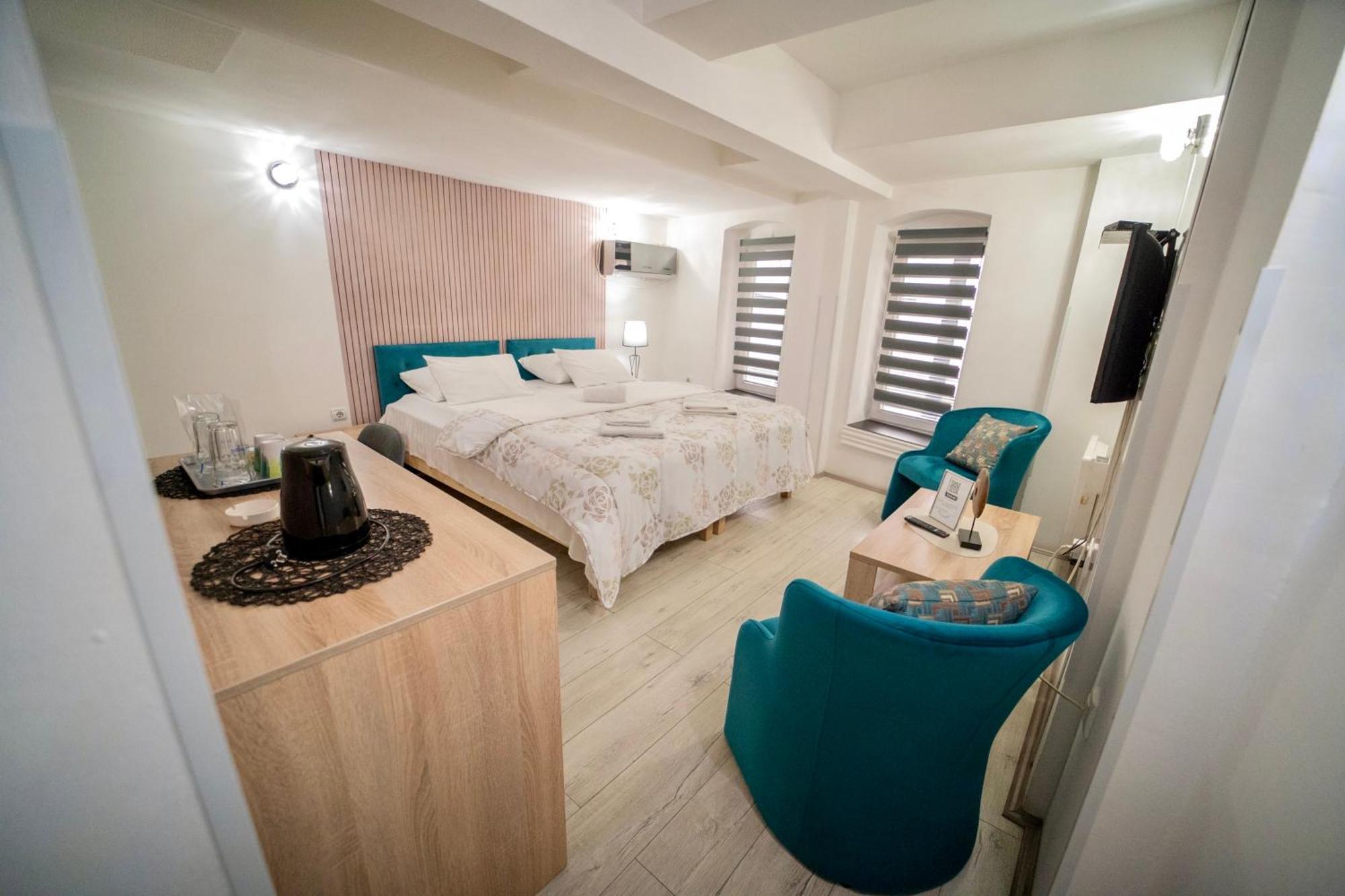 Apartmani Aleksandra U Centru Grada 克拉古耶瓦茨 外观 照片