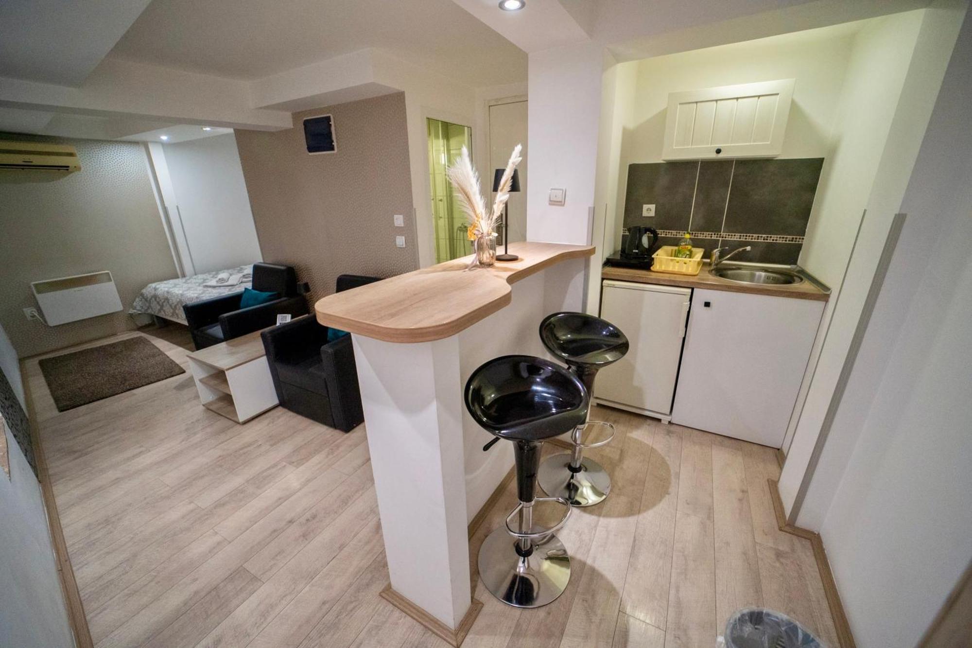 Apartmani Aleksandra U Centru Grada 克拉古耶瓦茨 外观 照片
