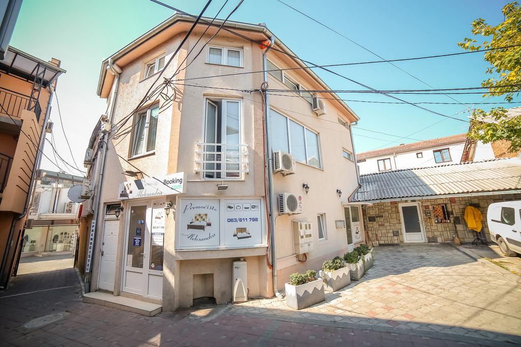 Apartmani Aleksandra U Centru Grada 克拉古耶瓦茨 外观 照片